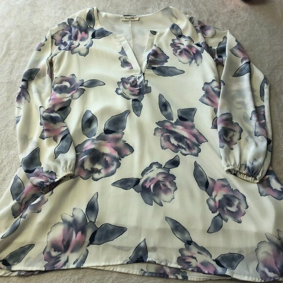 HONEY Belle Off White Floral Long Sleeve Flowy V Neck Top Size Large - Picture 3 of 13